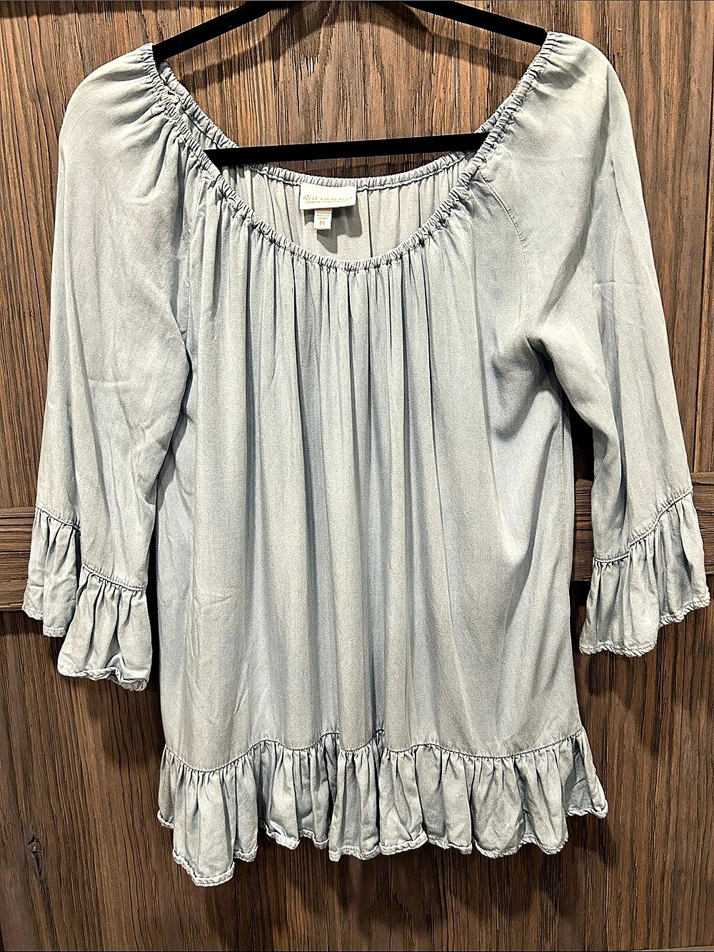 SHYANNE Ruffle Sleeve Tunic in Blue Size Medium Like New